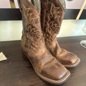 Women’s Laredo classic distressed boot